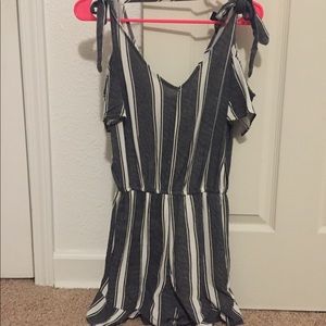 American Eagle Open Shoulder Romper